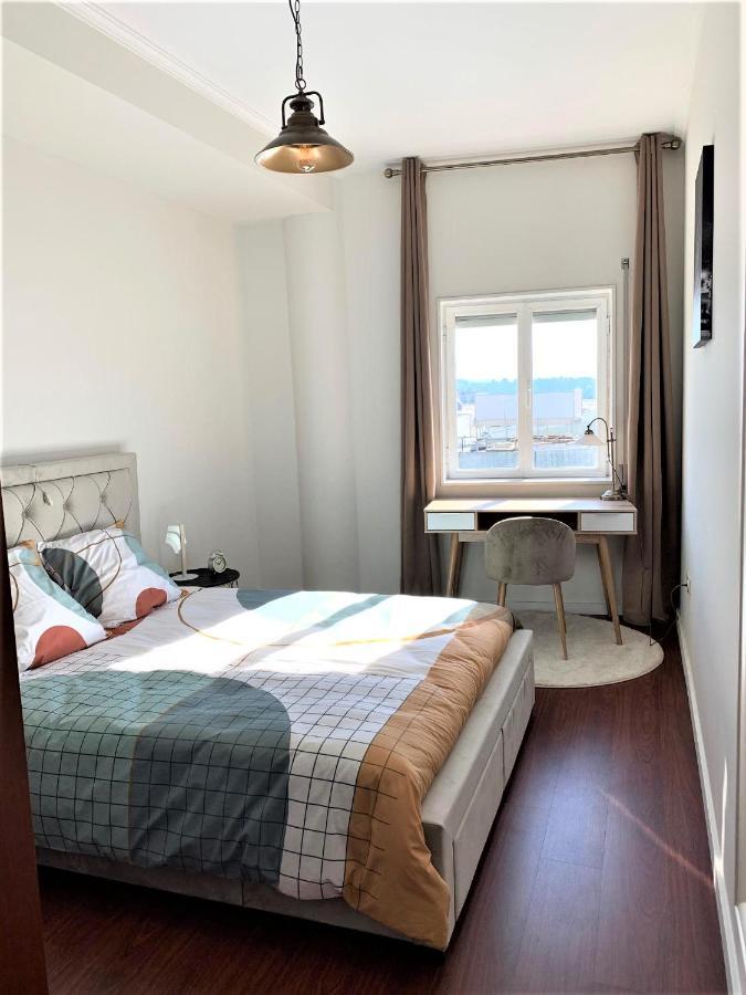 Charm City Center Apt 140M2 & Free Parking Apartment Брага Екстериор снимка