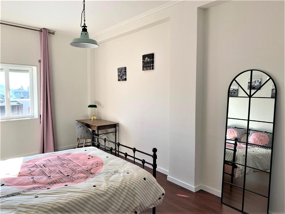 Charm City Center Apt 140M2 & Free Parking Apartment Брага Екстериор снимка