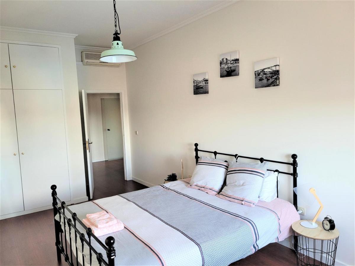 Charm City Center Apt 140M2 & Free Parking Apartment Брага Екстериор снимка