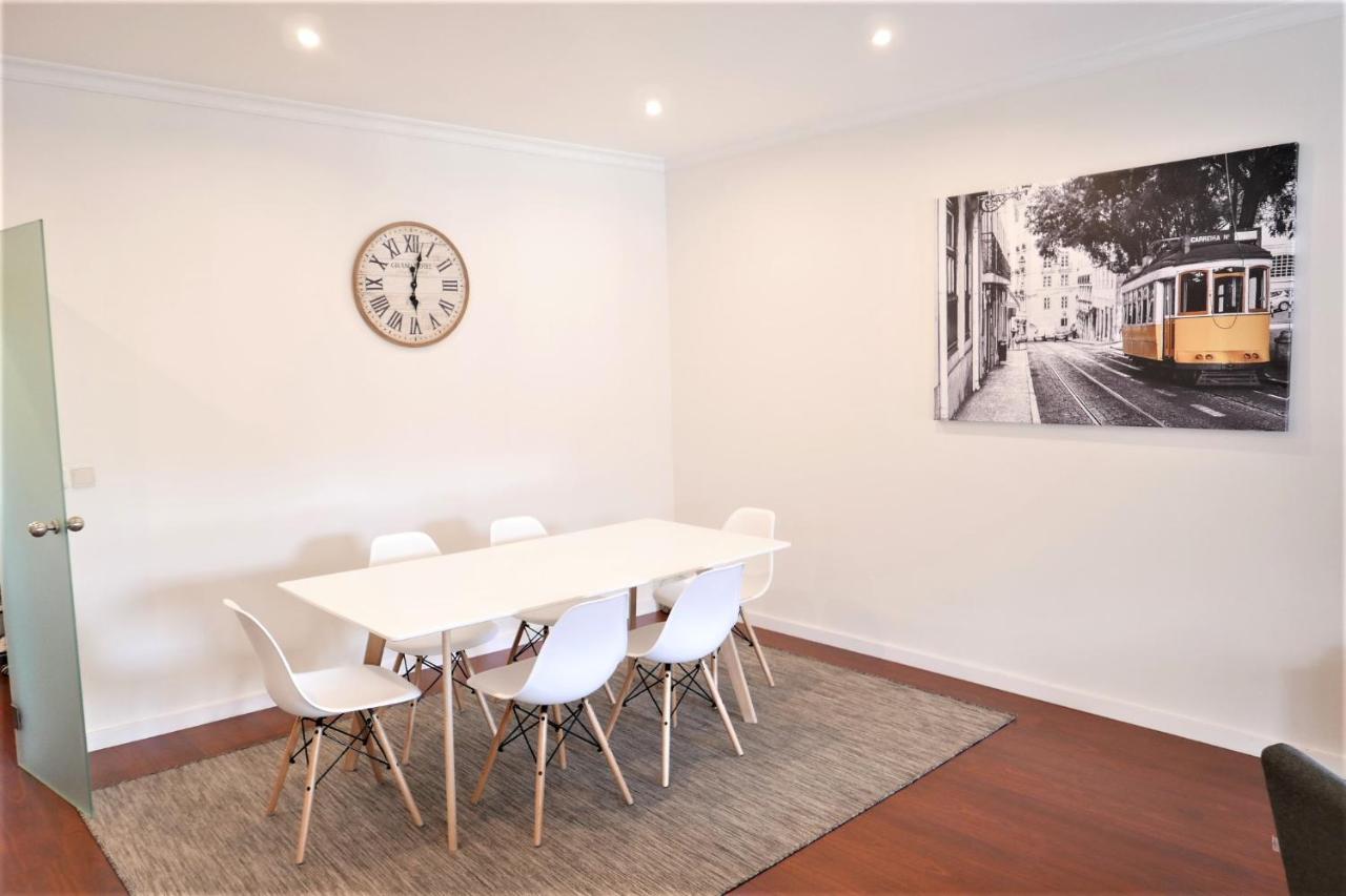 Charm City Center Apt 140M2 & Free Parking Apartment Брага Екстериор снимка