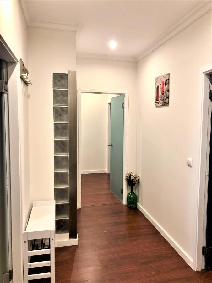 Charm City Center Apt 140M2 & Free Parking Apartment Брага Екстериор снимка