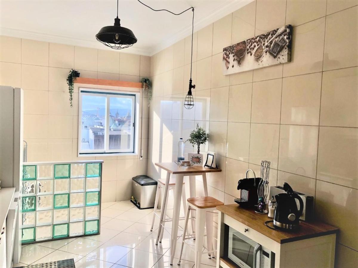 Charm City Center Apt 140M2 & Free Parking Apartment Брага Екстериор снимка